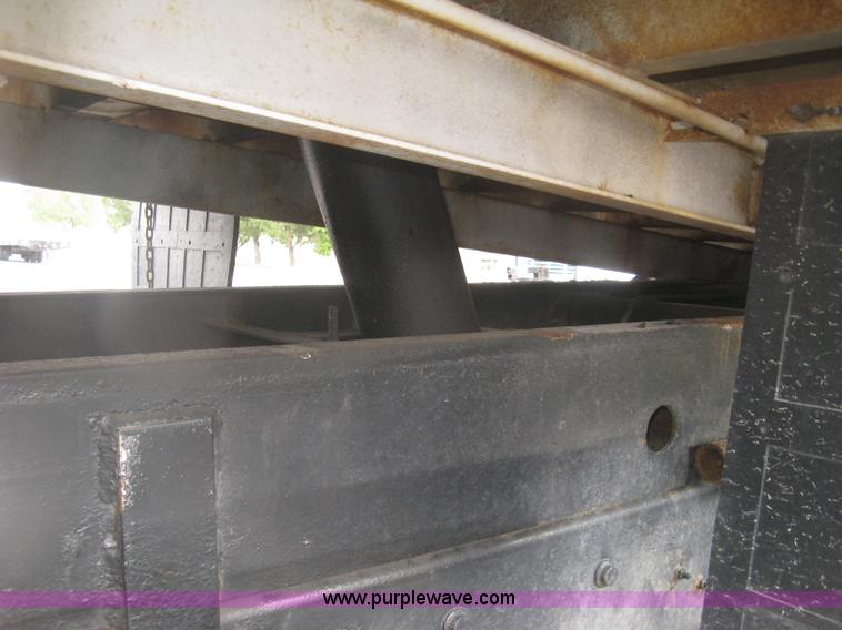 image for item L6345 2004 International 7400 dump truck