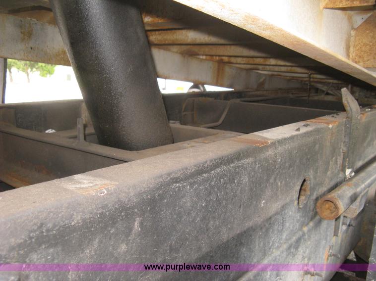 image for item L6345 2004 International 7400 dump truck