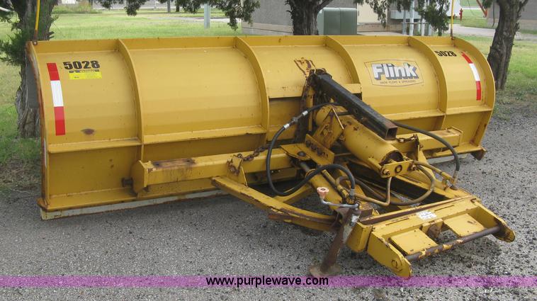 image for item L6345 2004 International 7400 dump truck