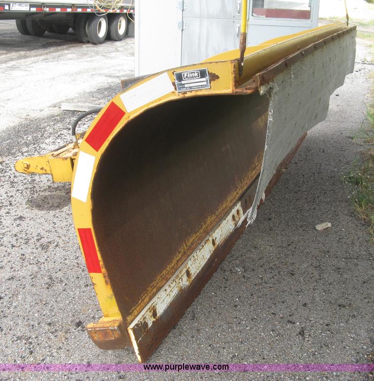 image for item L6345 2004 International 7400 dump truck