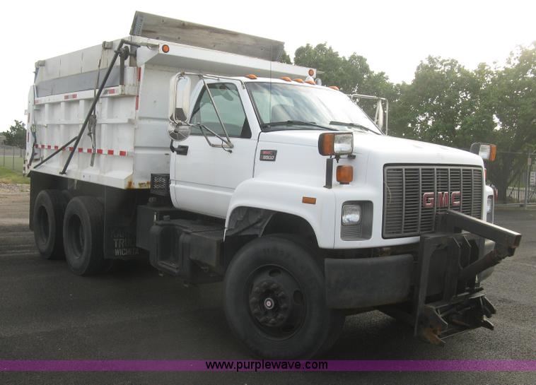 image for item L6346 2002 GMC C8500 dump truck