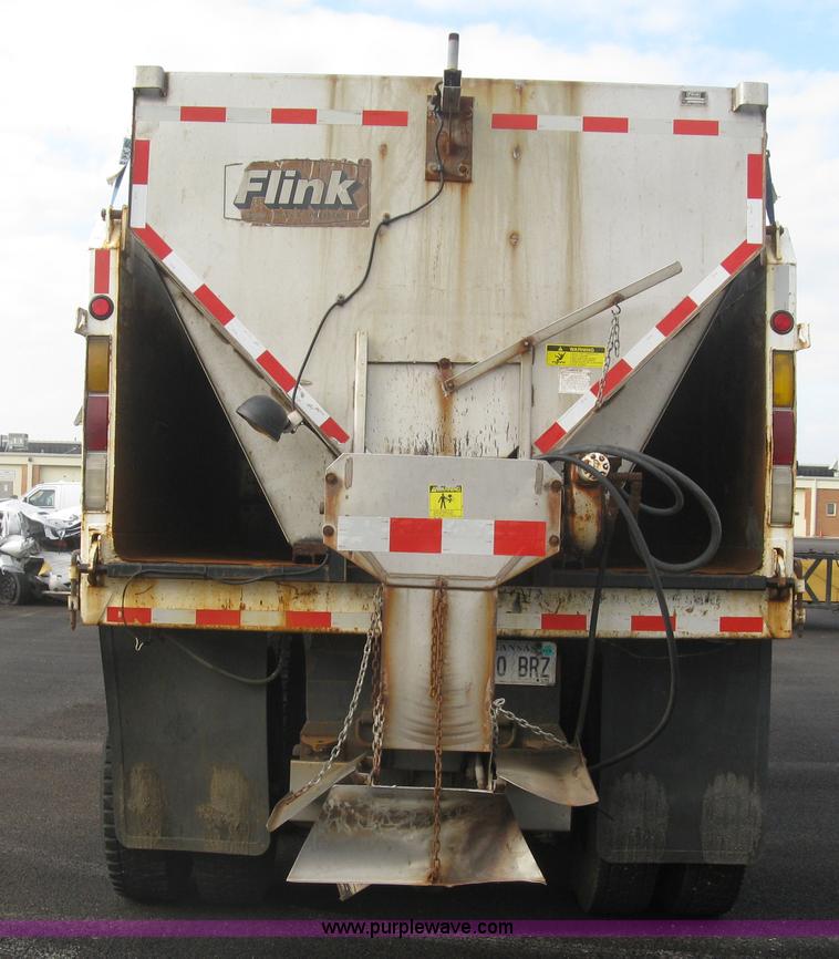 image for item L6346 2002 GMC C8500 dump truck