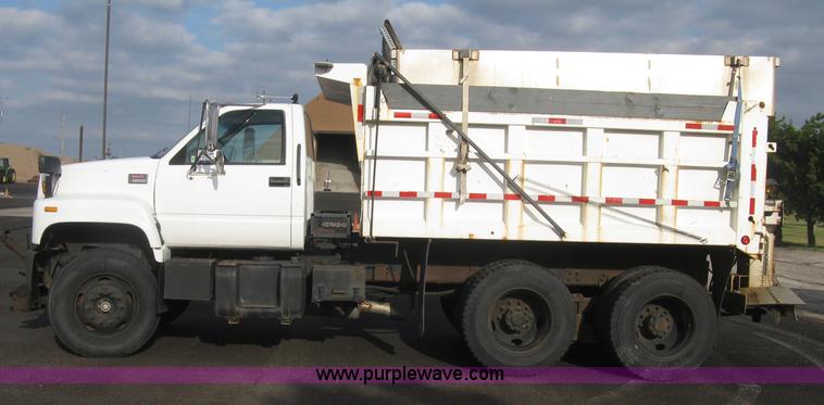 image for item L6346 2002 GMC C8500 dump truck