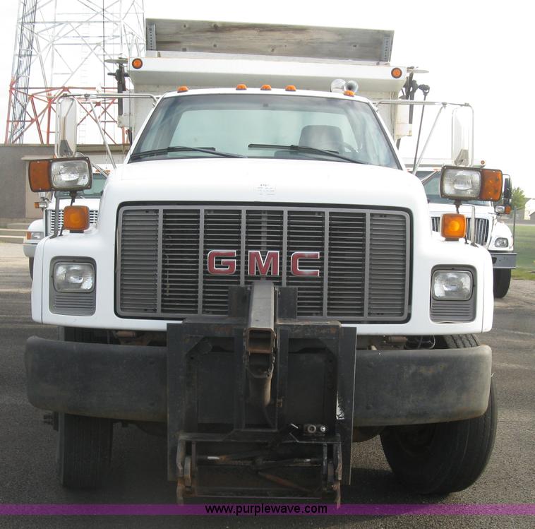 image for item L6346 2002 GMC C8500 dump truck