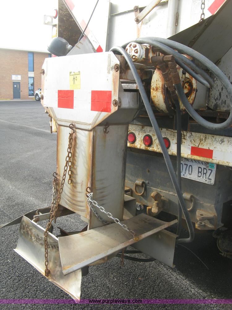 image for item L6346 2002 GMC C8500 dump truck