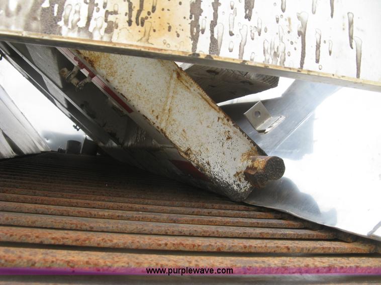 image for item L6346 2002 GMC C8500 dump truck