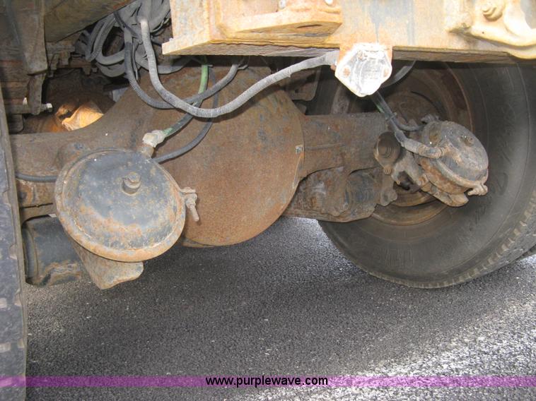 image for item L6346 2002 GMC C8500 dump truck