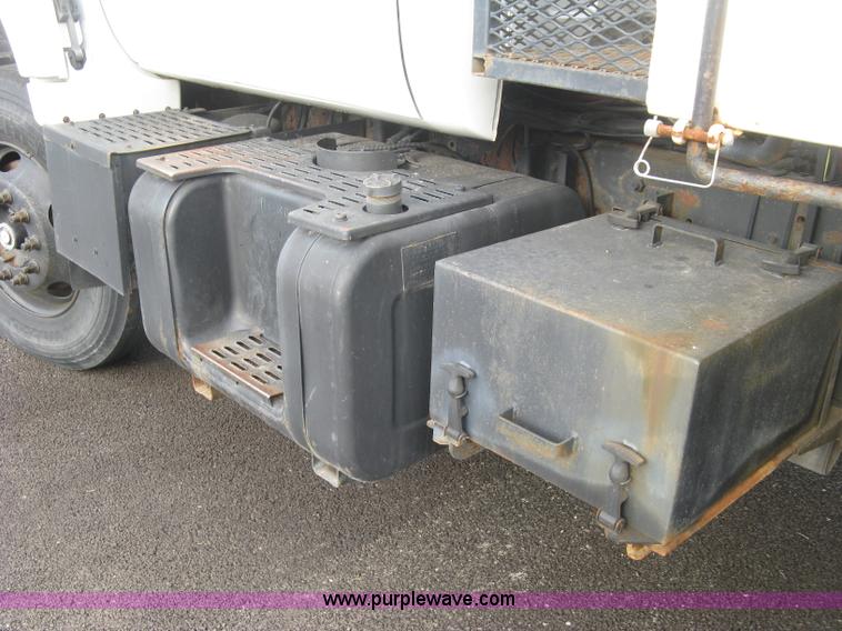 image for item L6346 2002 GMC C8500 dump truck