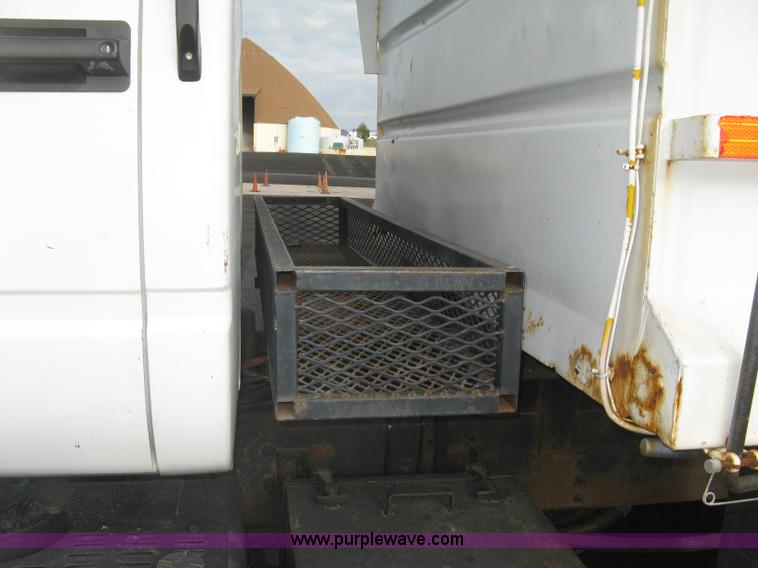 image for item L6346 2002 GMC C8500 dump truck