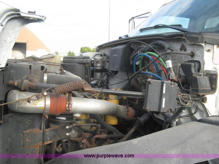 image for item L6346 2002 GMC C8500 dump truck