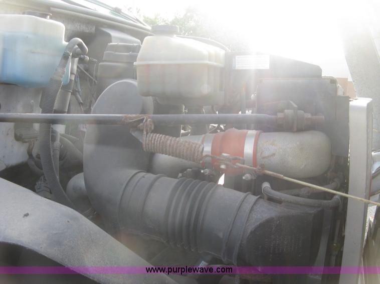 image for item L6346 2002 GMC C8500 dump truck