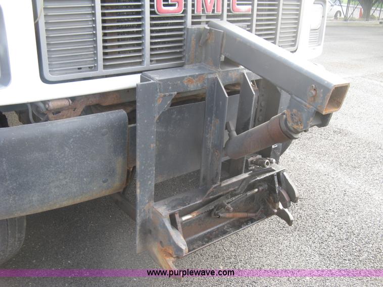 image for item L6346 2002 GMC C8500 dump truck
