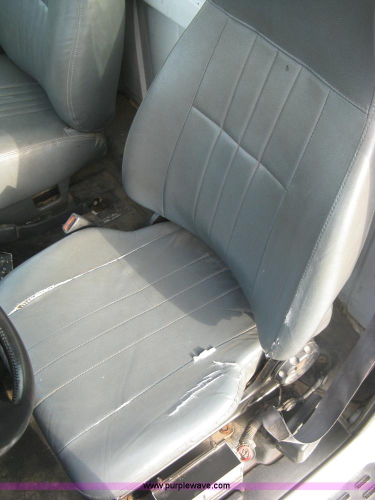 image for item L6346 2002 GMC C8500 dump truck