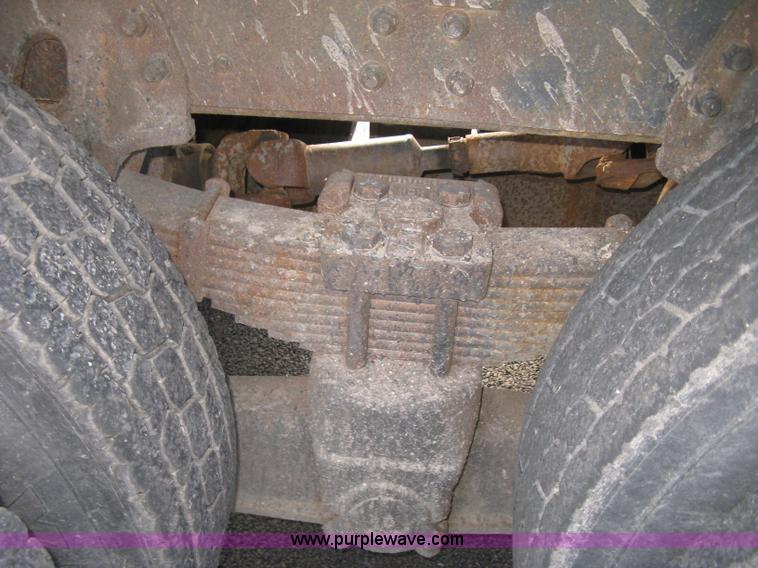 image for item L6346 2002 GMC C8500 dump truck