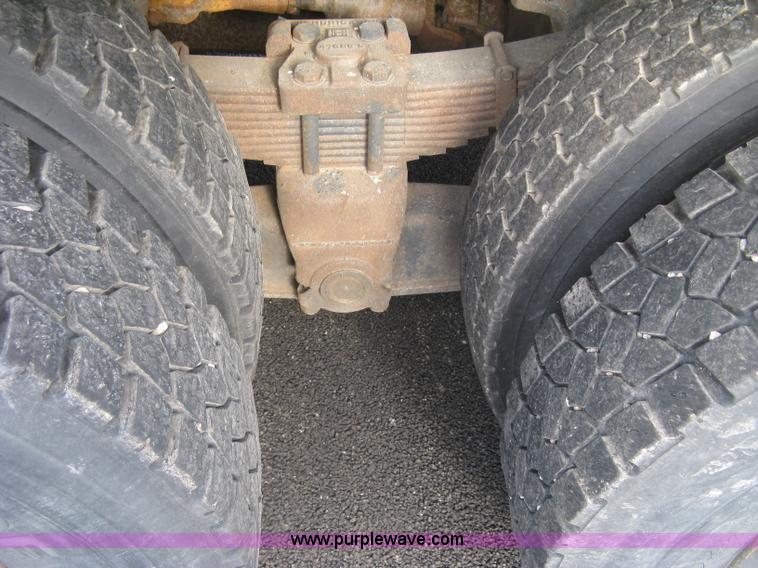 image for item L6346 2002 GMC C8500 dump truck