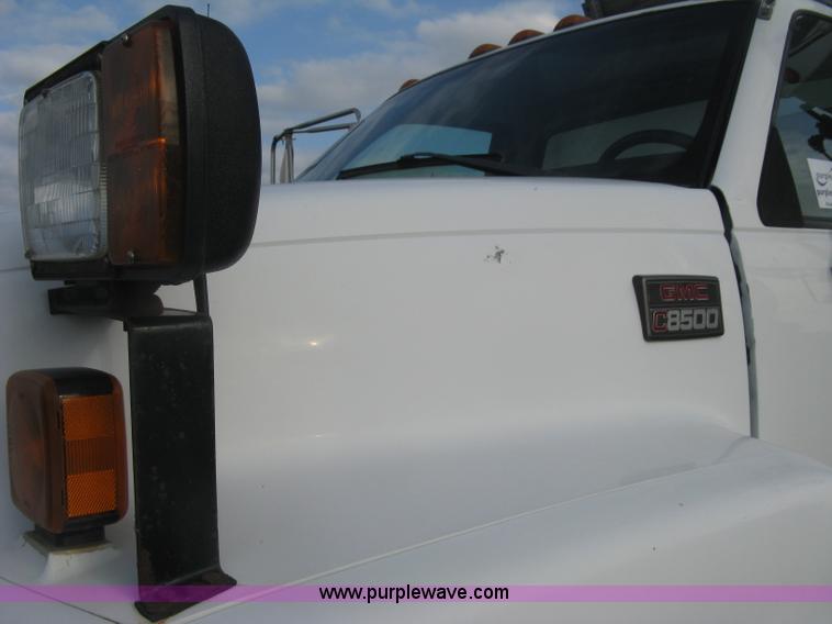 image for item L6346 2002 GMC C8500 dump truck