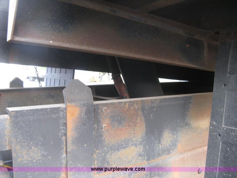 image for item L6346 2002 GMC C8500 dump truck