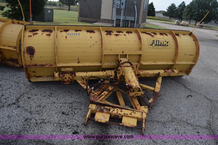 image for item L6346 2002 GMC C8500 dump truck