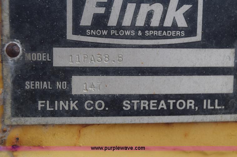 image for item L6346 2002 GMC C8500 dump truck