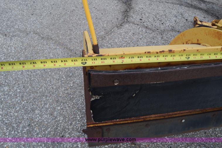 image for item L6346 2002 GMC C8500 dump truck