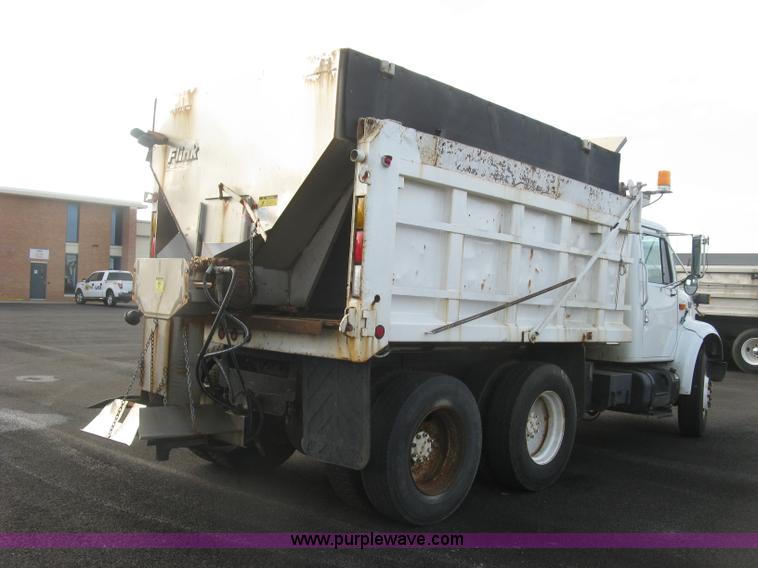 image for item L6347 2000 International F4900 dump truck