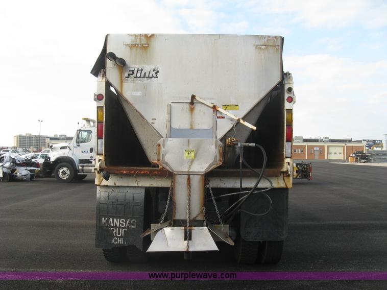 image for item L6347 2000 International F4900 dump truck
