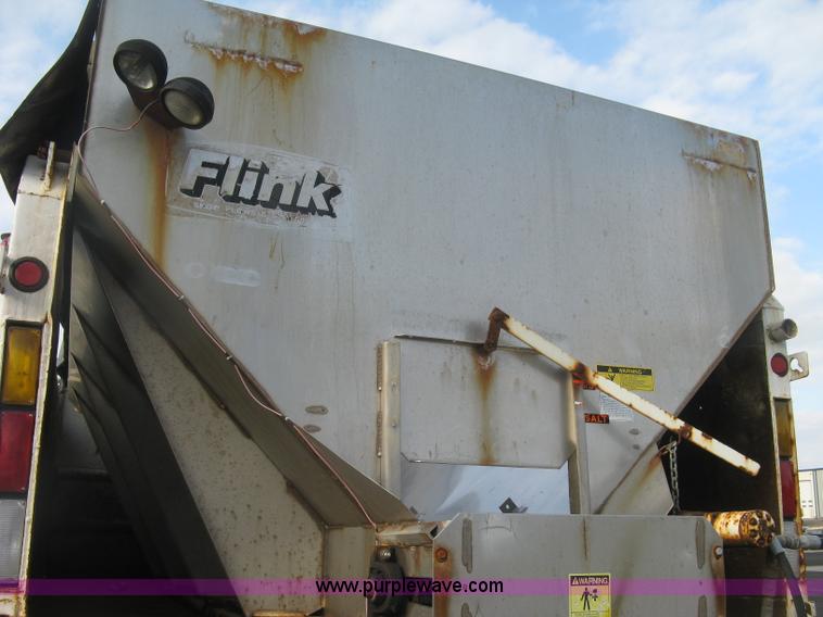 image for item L6347 2000 International F4900 dump truck