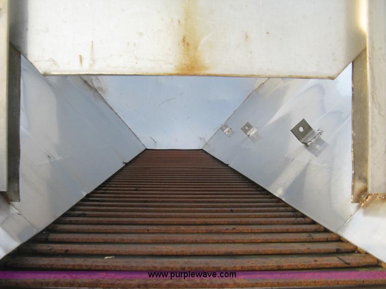 image for item L6347 2000 International F4900 dump truck