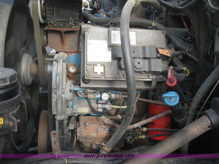 image for item L6347 2000 International F4900 dump truck