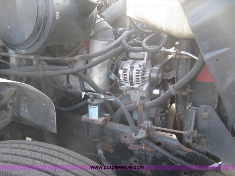 image for item L6347 2000 International F4900 dump truck