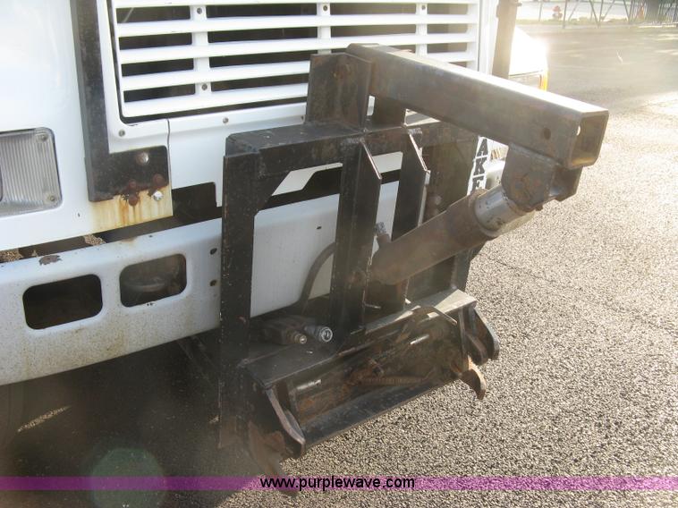 image for item L6347 2000 International F4900 dump truck