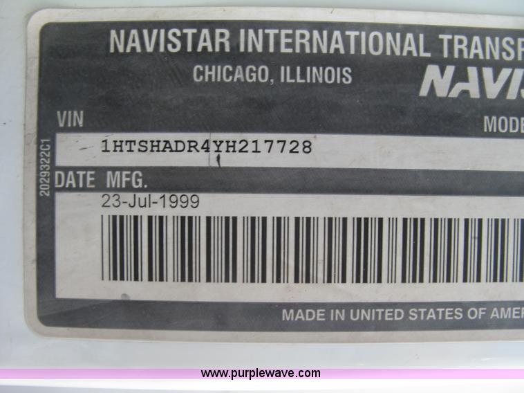 image for item L6347 2000 International F4900 dump truck