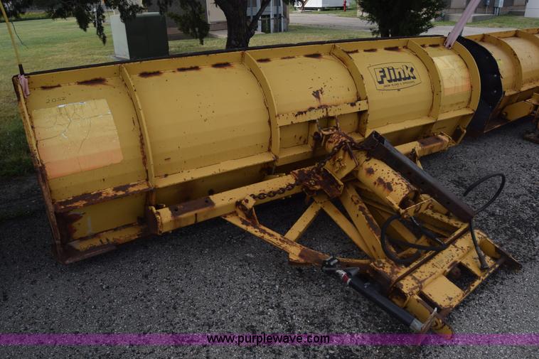 image for item L6347 2000 International F4900 dump truck