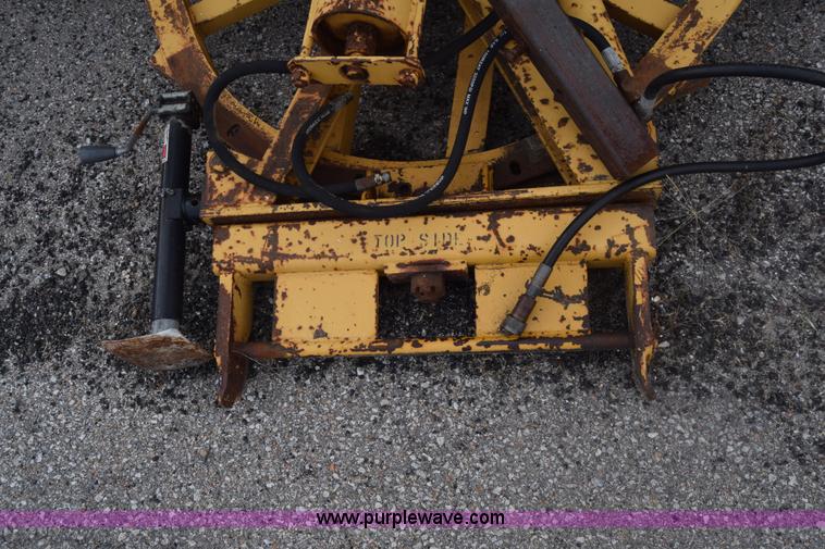 image for item L6347 2000 International F4900 dump truck