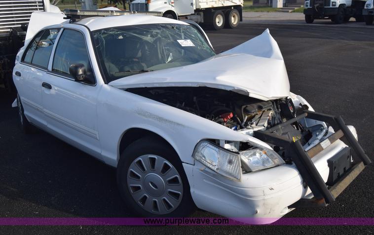 image for item L6348 2011 Ford Crown Victoria Police Interceptor