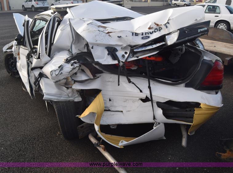 image for item L6348 2011 Ford Crown Victoria Police Interceptor