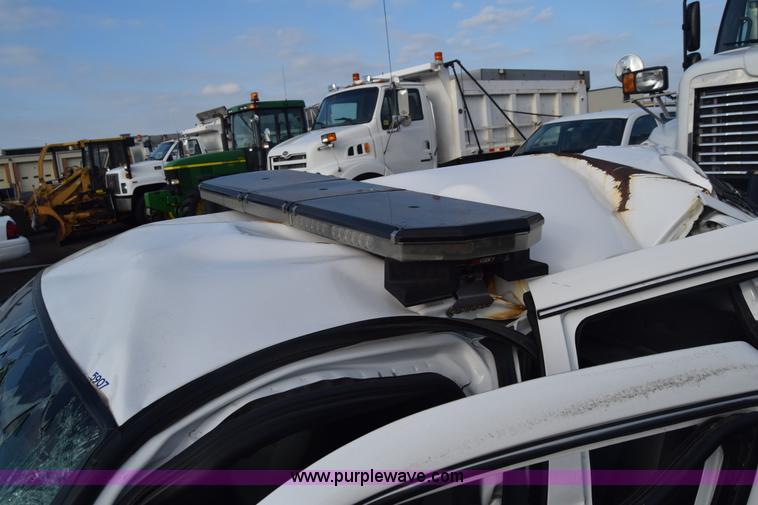 image for item L6348 2011 Ford Crown Victoria Police Interceptor