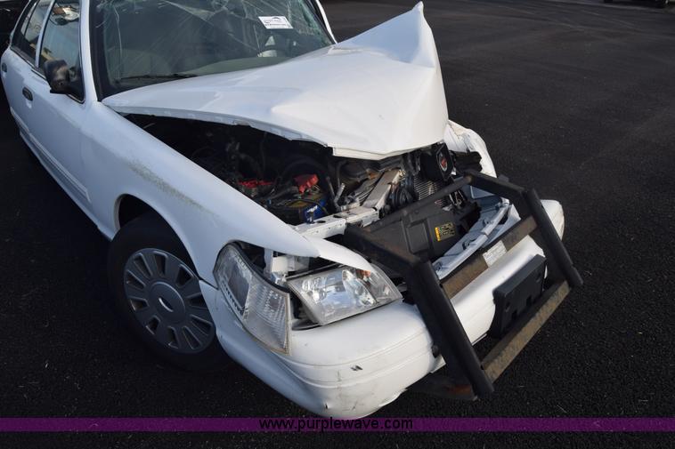 image for item L6348 2011 Ford Crown Victoria Police Interceptor