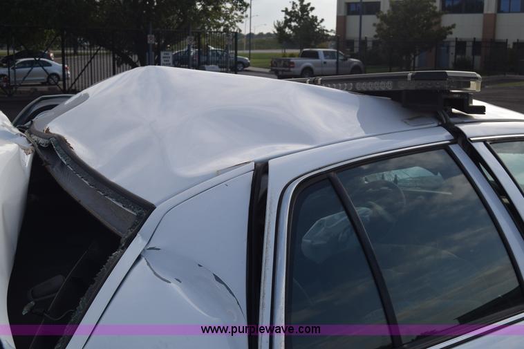 image for item L6348 2011 Ford Crown Victoria Police Interceptor