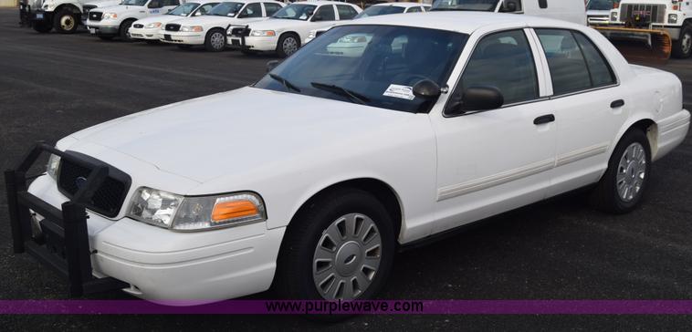 image for item L6350 2011 Ford Crown Victoria Police Interceptor