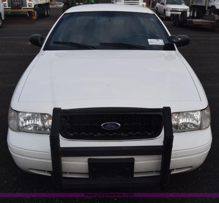 image for item L6350 2011 Ford Crown Victoria Police Interceptor