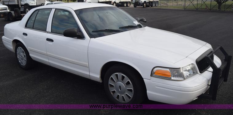 image for item L6350 2011 Ford Crown Victoria Police Interceptor
