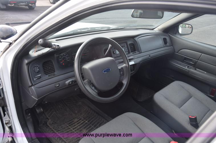 image for item L6350 2011 Ford Crown Victoria Police Interceptor