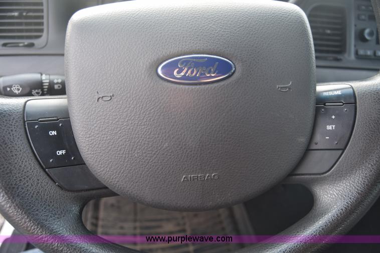 image for item L6350 2011 Ford Crown Victoria Police Interceptor