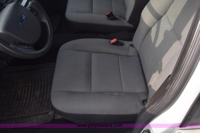 image for item L6350 2011 Ford Crown Victoria Police Interceptor