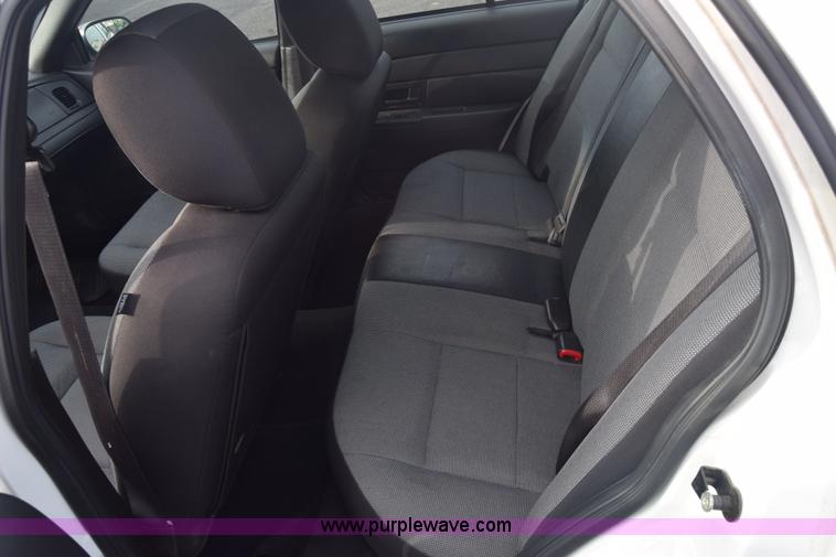 image for item L6350 2011 Ford Crown Victoria Police Interceptor