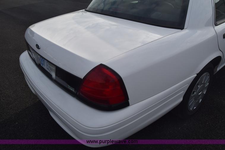 image for item L6350 2011 Ford Crown Victoria Police Interceptor