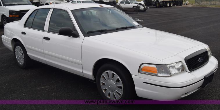 image for item L6351 2008 Ford Crown Victoria Police Interceptor