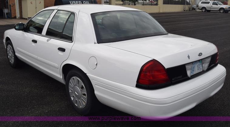 image for item L6351 2008 Ford Crown Victoria Police Interceptor