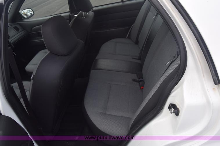 image for item L6351 2008 Ford Crown Victoria Police Interceptor